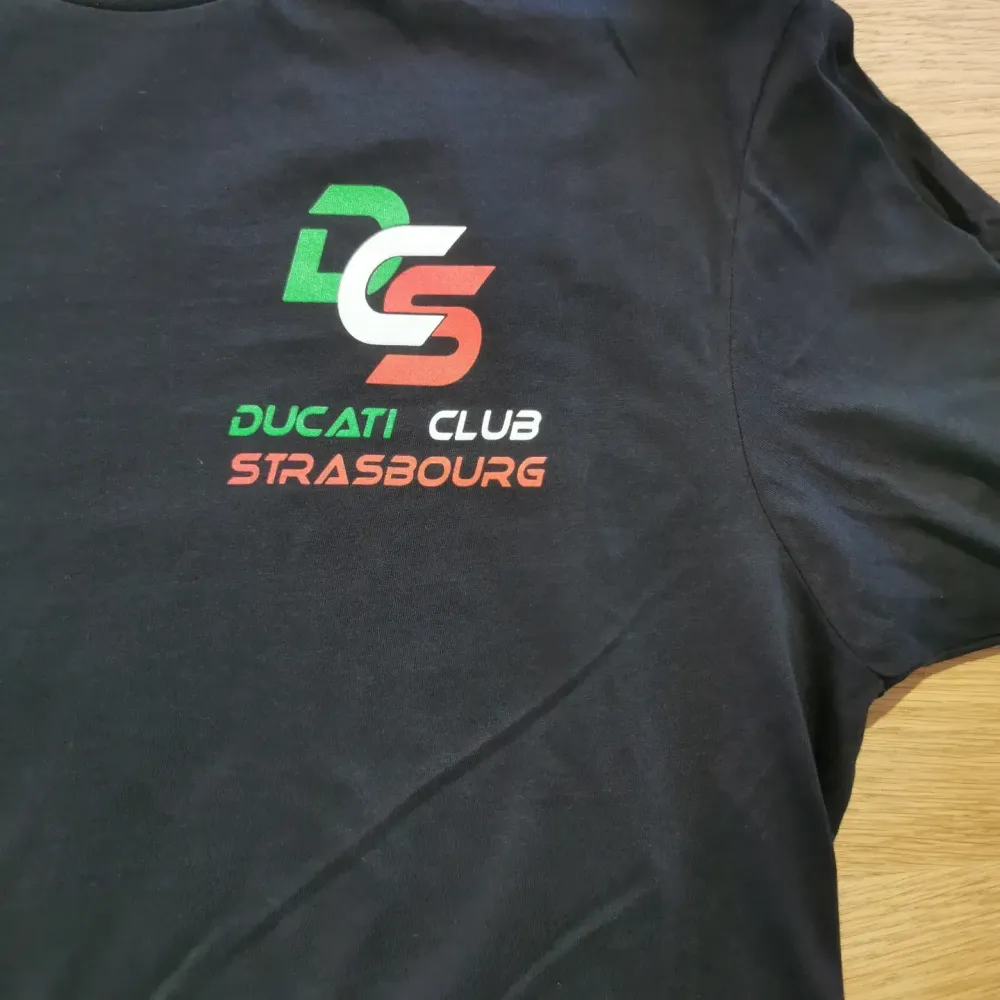 realisation logo brode tshirt 6